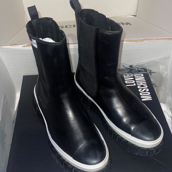 Love Moschino Boots - Picture 4 of 6